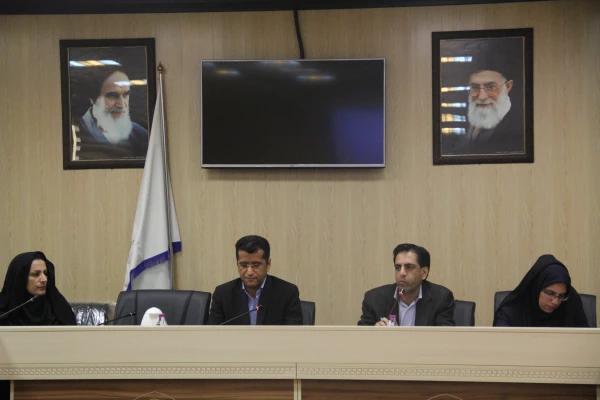 نشست مدیران مدارس و نمایندگان معلمان راهنمای مجری کارورزی در دانشگاه فرهنگیان هرمزگان برگزار گردید. 7