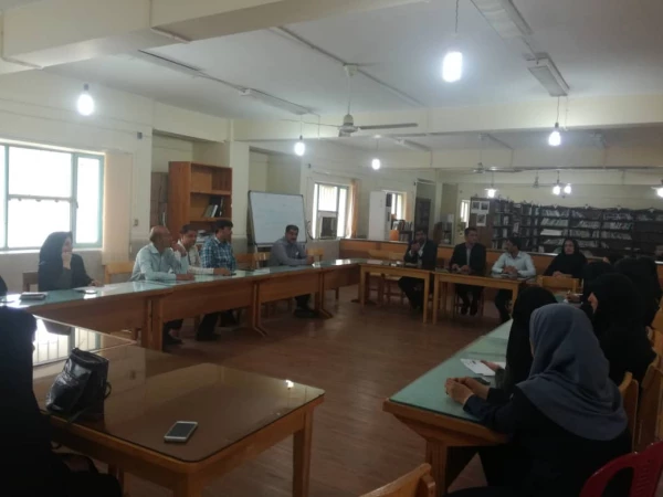 برگزاری نشست شورای اداری کارکنان پردیس فاطمه الزهرا (س) بندرعباس با حضور مدیر استانی دانشگاه 3