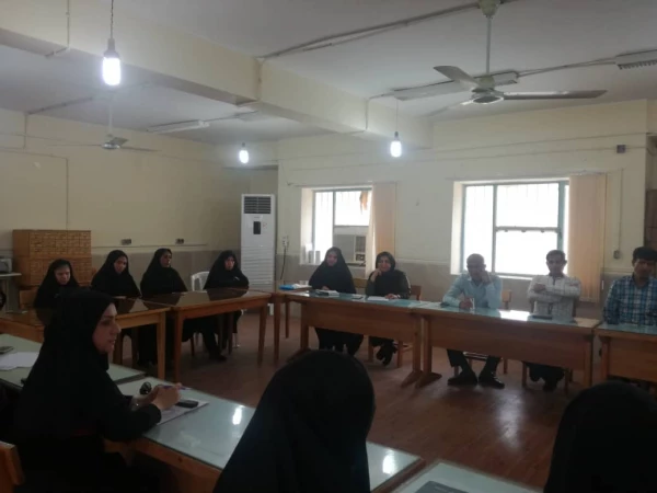 برگزاری نشست شورای اداری کارکنان پردیس فاطمه الزهرا (س) بندرعباس با حضور مدیر استانی دانشگاه 4