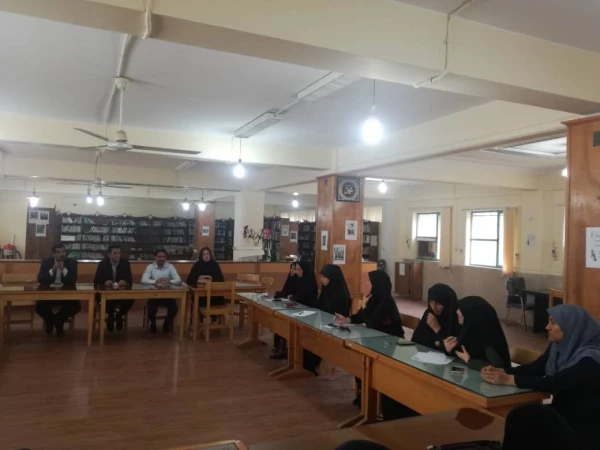 برگزاری نشست شورای اداری کارکنان پردیس فاطمه الزهرا (س) بندرعباس با حضور مدیر استانی دانشگاه 5