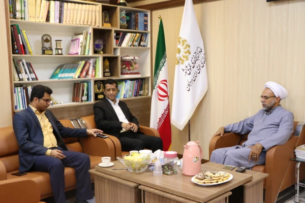 نشست هم اندیشی سرپرست دانشگاه فرهنگیان هرمزگان و مدیرکل کتابخانه های استان هرمزگان به مناسبت هفته کتاب 2
