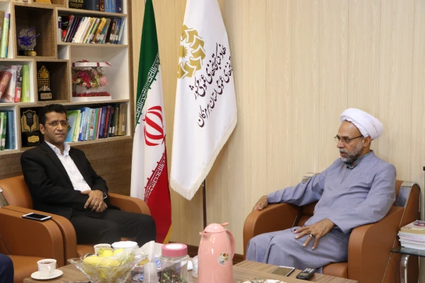 نشست هم اندیشی سرپرست دانشگاه فرهنگیان هرمزگان و مدیرکل کتابخانه های استان هرمزگان به مناسبت هفته کتاب 3