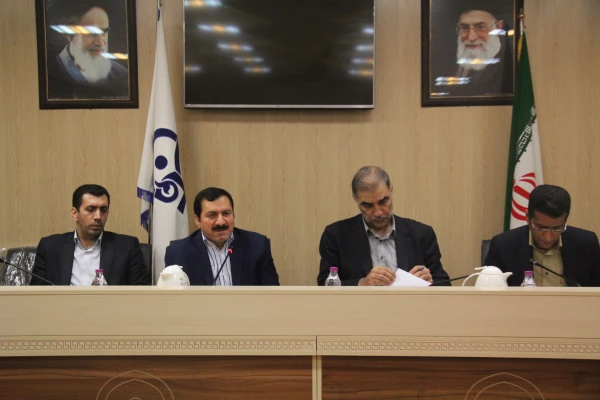 مشاور فرهنگی، اجتماعی و علمی سازمان برنامه و بودجه کشور به اتفاق معاون طرح و برنامه دانشگاه فرهنگیان و مدیران کل طرح و برنامه و منابع انسانی دانشگاه از پردیس های استان هرمزگان بازدید نمودند . 9