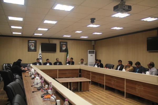 مشاور فرهنگی، اجتماعی و علمی سازمان برنامه و بودجه کشور به اتفاق معاون طرح و برنامه دانشگاه فرهنگیان و مدیران کل طرح و برنامه و منابع انسانی دانشگاه از پردیس های استان هرمزگان بازدید نمودند . 7