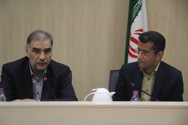 مشاور فرهنگی، اجتماعی و علمی سازمان برنامه و بودجه کشور به اتفاق معاون طرح و برنامه دانشگاه فرهنگیان و مدیران کل طرح و برنامه و منابع انسانی دانشگاه از پردیس های استان هرمزگان بازدید نمودند . 13