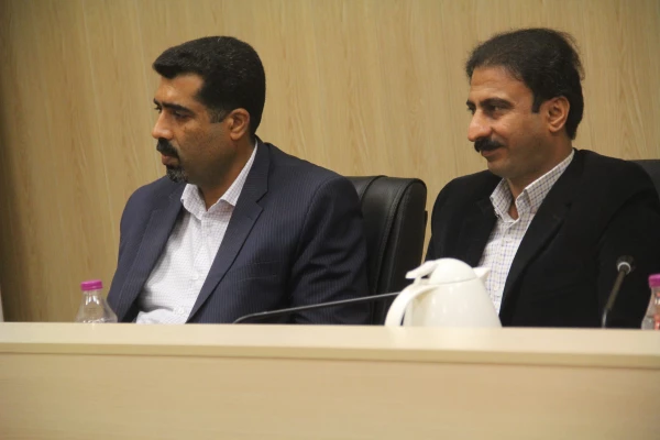 مشاور فرهنگی، اجتماعی و علمی سازمان برنامه و بودجه کشور به اتفاق معاون طرح و برنامه دانشگاه فرهنگیان و مدیران کل طرح و برنامه و منابع انسانی دانشگاه از پردیس های استان هرمزگان بازدید نمودند . 11