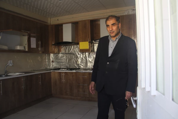 مشاور فرهنگی، اجتماعی و علمی سازمان برنامه و بودجه کشور به اتفاق معاون طرح و برنامه دانشگاه فرهنگیان و مدیران کل طرح و برنامه و منابع انسانی دانشگاه از پردیس های استان هرمزگان بازدید نمودند . 33