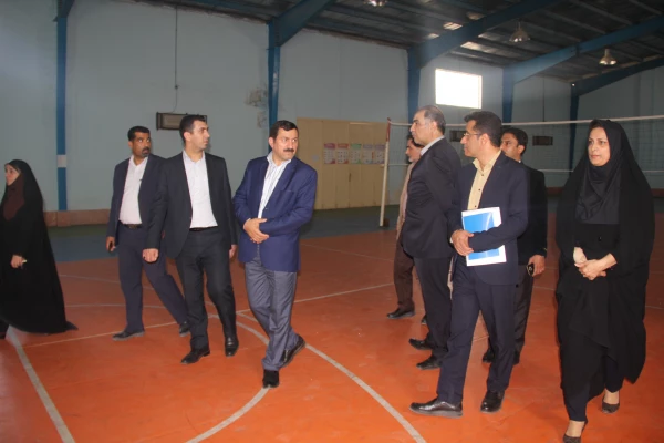 مشاور فرهنگی، اجتماعی و علمی سازمان برنامه و بودجه کشور به اتفاق معاون طرح و برنامه دانشگاه فرهنگیان و مدیران کل طرح و برنامه و منابع انسانی دانشگاه از پردیس های استان هرمزگان بازدید نمودند . 31