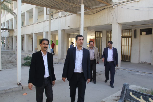 مشاور فرهنگی، اجتماعی و علمی سازمان برنامه و بودجه کشور به اتفاق معاون طرح و برنامه دانشگاه فرهنگیان و مدیران کل طرح و برنامه و منابع انسانی دانشگاه از پردیس های استان هرمزگان بازدید نمودند . 34