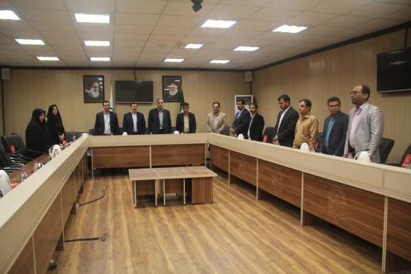 مشاور فرهنگی، اجتماعی و علمی سازمان برنامه و بودجه کشور به اتفاق معاون طرح و برنامه دانشگاه فرهنگیان و مدیران کل طرح و برنامه و منابع انسانی دانشگاه از پردیس های استان هرمزگان بازدید نمودند . 41