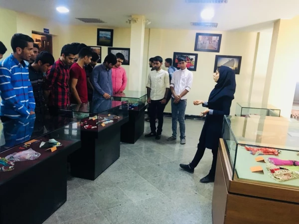 بازدید علمی دانشجویان پردیس شهید بهشتی از موزه ی مردم شناسی خلیج فارس  2