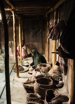 بازدید علمی دانشجویان پردیس شهید بهشتی از موزه ی مردم شناسی خلیج فارس  6