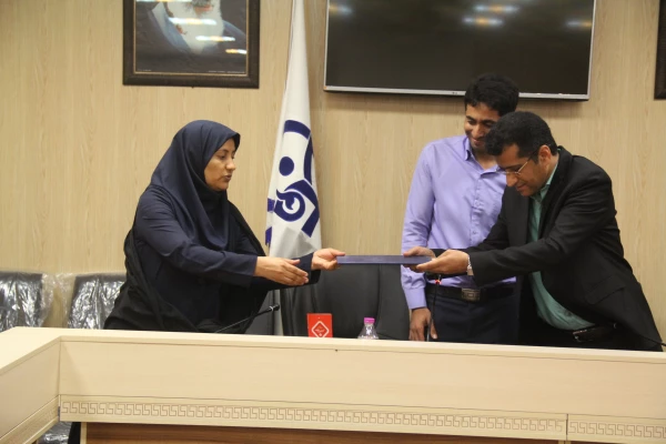 به مناسبت هفته کتاب و کتابخوانی برگزار شد :

تجلیل از کتابداران پردیس های هرمزگان و فعالان دانشجوئی حوزه کتاب و کتابخوانی 5