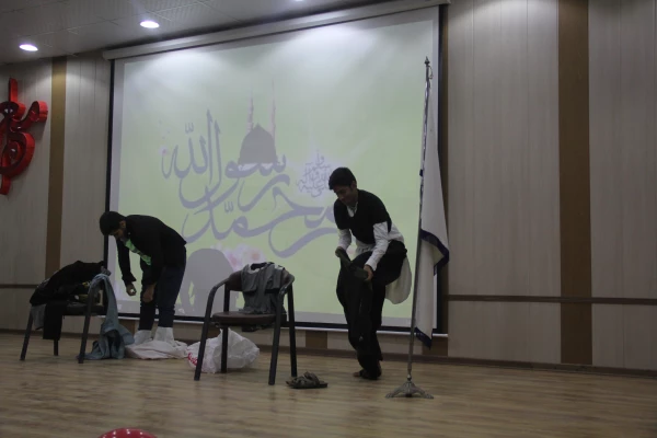 همزمان با آغاز هفته وحدت و میلاد پیامبر نور و رحمت محمد مصطفی (ص) در دانشگاه فرهنگیان هرمزگان برگزار گردید

جشن هفته وحدت و میلاد پیام آور وحی 7