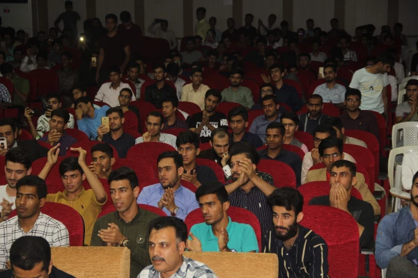 همزمان با آغاز هفته وحدت و میلاد پیامبر نور و رحمت محمد مصطفی (ص) در دانشگاه فرهنگیان هرمزگان برگزار گردید

جشن هفته وحدت و میلاد پیام آور وحی 8