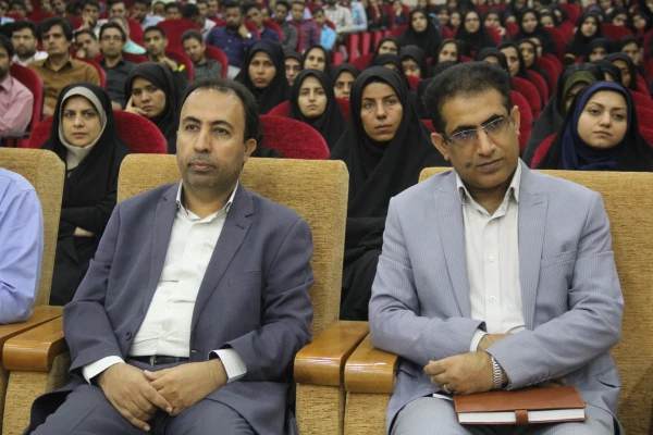 آیین آغازین دوره جدید مهارت آموزی دانشگاه فرهنگیان هرمزگان برگزار شد.
دوره جدید مهارت آموزی دانشگاه فرهنگیان هرمزگان با حضور 330  نفر از مهارت آموزان جدید ، آغاز شد . 18