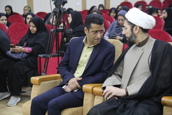 با حضور حجه الاسلام و المسلمین دکتر رستمی رئیس نهاد نمایندگی مقام معظم رهبری در دانشگاه ها برگزار گردید:

 مراسم تکریم و معارفه سرپرستان پیشین و جدید دفتر نهاد نمایندگی مقام معظم رهبری در دانشگاه فرهنگیان هرمزگان 
 2