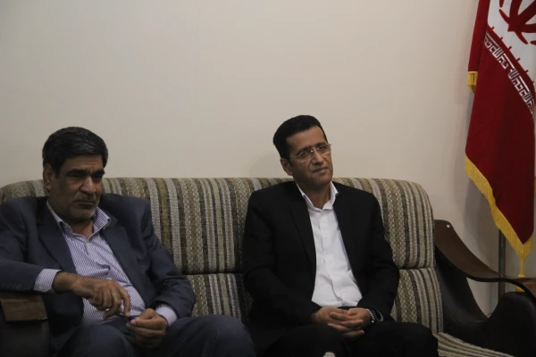 دیدار سرپرست و اعضای شورای مدیریت دانشگاه فرهنگیان با مدیرکل جدید آموزش و پرورش استان
 2