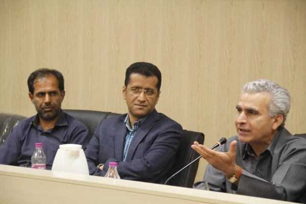 به مناسبت روز دانشجو ، انجمن اسلامی دانشجویان پردیس شهید بهشتی برگزار کرد. 2