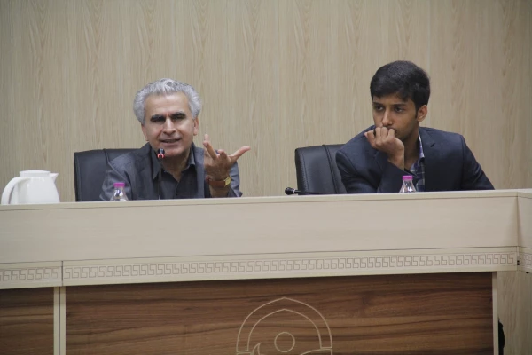 به مناسبت روز دانشجو ، انجمن اسلامی دانشجویان پردیس شهید بهشتی برگزار کرد. 8