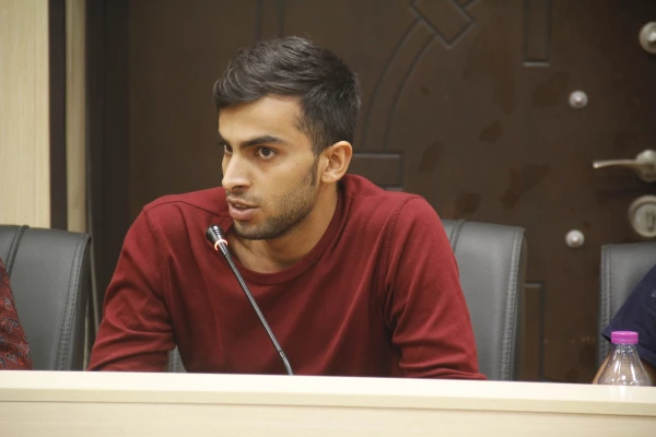 به مناسبت روز دانشجو ، انجمن اسلامی دانشجویان پردیس شهید بهشتی برگزار کرد. 9