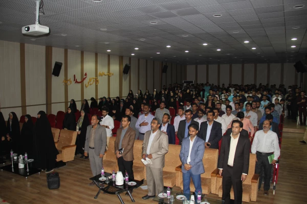 با حضور خانواده شهدای تربیت معلم و شهدای مدافع حـرم ومدیر کل بنیاد شهید استان هرمزگان برگزار گردید .

چهـارمین یادواره شـهدای تربیت معـلم استـان هرمـزگـان 2