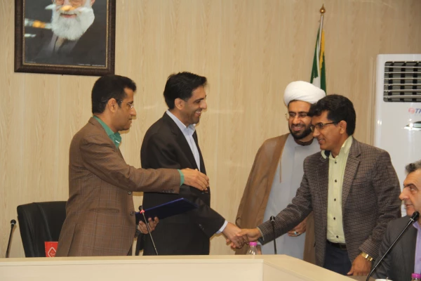 در نشست عمومی اعضای هیات علمی و مدرسان مدعو دانشگاه فرهنگیان هرمزگان صورت گرفت :

معارفه مدیران جدید گروه های آموزشی دانشگاه فرهنگیان هرمزگان 10