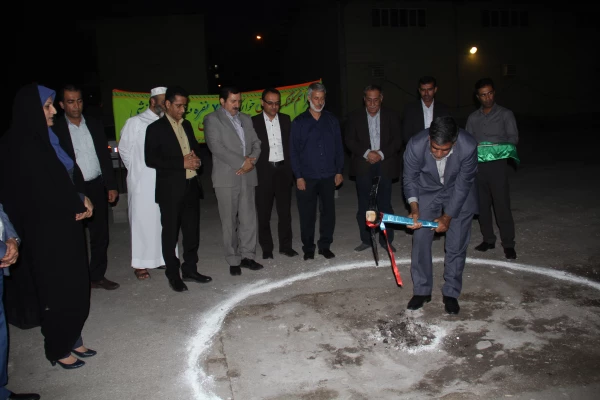 با حضور دکتر خاکی معاون طرح و برنامه دانشگاه فرهنگیان و مدیران استانی عملیات احداث خوابگاه 700 نفره و ساختمان آموزشی 25 کلاسه پردیس فاطمه الزهرا  (س ) آغاز شد. 7