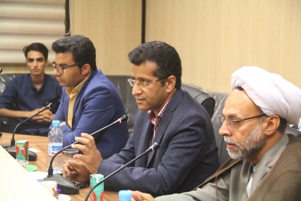 با حضور مدیرکل کتابخانه های عمومی استان هرمزگان

هشتمین نشست کتابخوانی دانشجویان دانشگاه فرهنگیان هرمزگان برگزار گردید 4