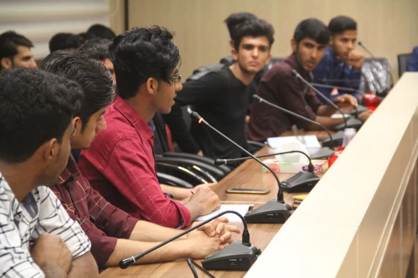 با حضور مدیرکل کتابخانه های عمومی استان هرمزگان

هشتمین نشست کتابخوانی دانشجویان دانشگاه فرهنگیان هرمزگان برگزار گردید 6