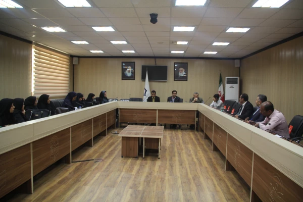 به مناسبت دهه سرآمدی آموزش و با موضوع تحلیل کیفیت آموزش برگزار گردید.

گردهمائی استادان و اعضای هیات علمی دانشگاه فرهنگیان هرمزگان 
 4