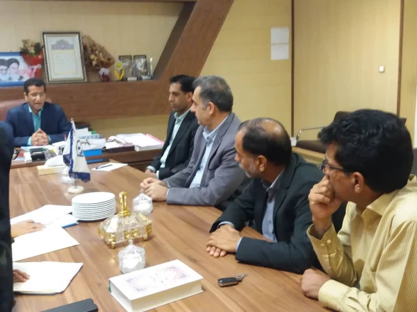 نشست شورای آموزشی دانشگاه فرهنگیان هرمزگان برگزار شد.

اولین نشست شورای آموزشی دانشگاه فرهنگیان هرمزگان در سال 98 در دفتر مدیریت استانی برگزار گردید.
 4