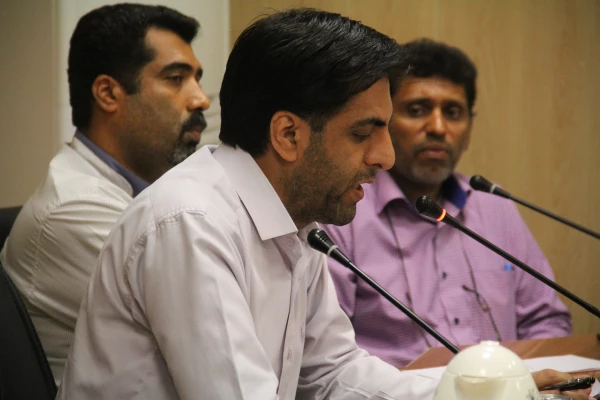 نشست مشترک اداری مدیریت استانی و پردیس های استان هرمزگان تشکیل شد. 7