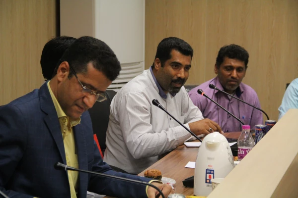 نشست مشترک اداری مدیریت استانی و پردیس های استان هرمزگان تشکیل شد. 8