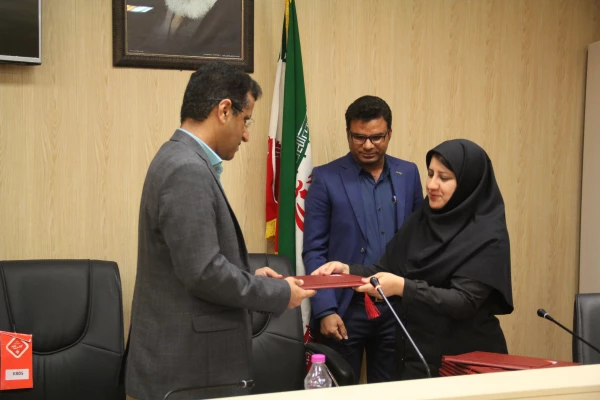 نشست خبری مدیریت امور پردیس های استان هرمزگان با اصحاب رسانه و تجلیل از خبرنگاران حوزه دانشگاه
 4