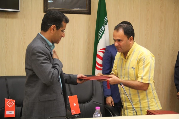 نشست خبری مدیریت امور پردیس های استان هرمزگان با اصحاب رسانه و تجلیل از خبرنگاران حوزه دانشگاه
 5