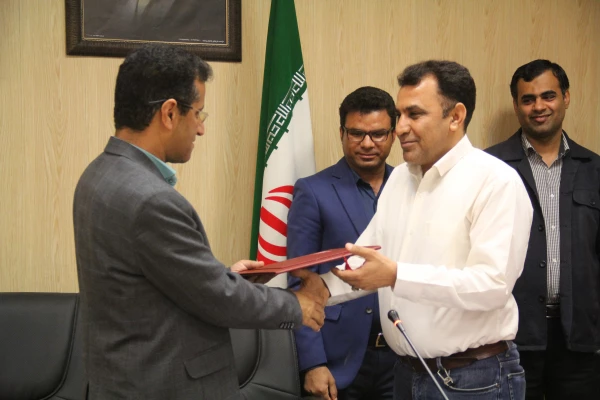 نشست خبری مدیریت امور پردیس های استان هرمزگان با اصحاب رسانه و تجلیل از خبرنگاران حوزه دانشگاه
 9