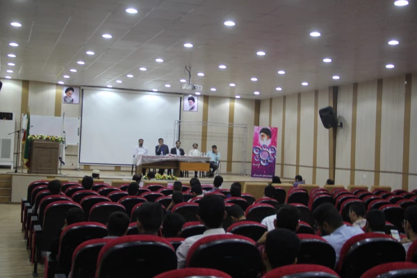 نشست صمیمی مدیریت امور پردیس های استان هرمزگان با دانشجویان پردیس شهید بهشتی 3