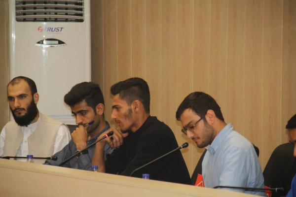 نشست صمیمی مدیر امور پردیس های استان هرمزگان با دبیران کانون ها ، تشکل های اسلامی و انجمن های علمی پردیس شهید بهشتی هرمزگان 4