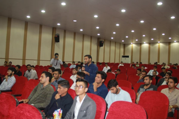 به مناسبت هفته وحدت و میلاد پیام آور وحی  و با حضور علمای تشیع و تسنن  برگزار گردید
همایش نقش نخبگان در تقویت وحدت اسلام در گام دوم انقلاب 3